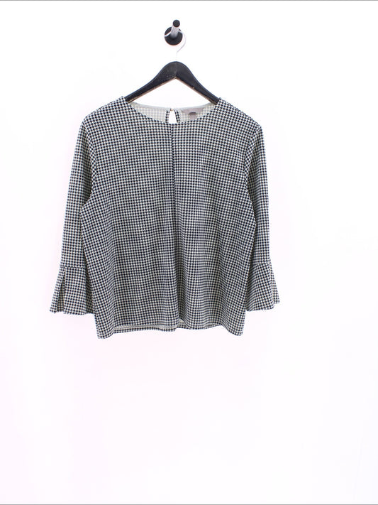 25b750f470ef71cfbbca32e41fd2ca7d