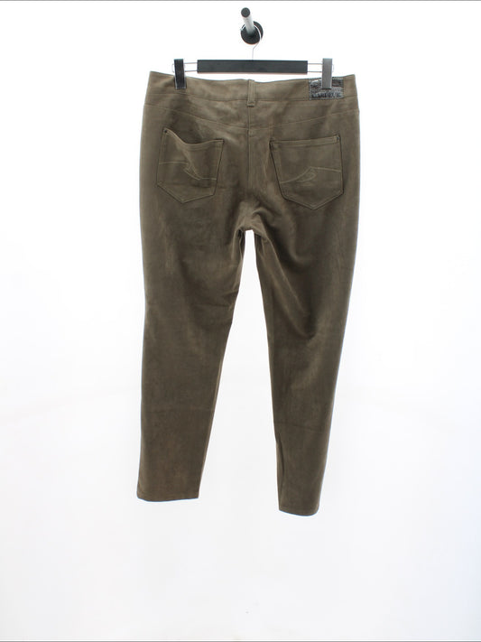 d4093e8751a694c19bed447eb19bb9da