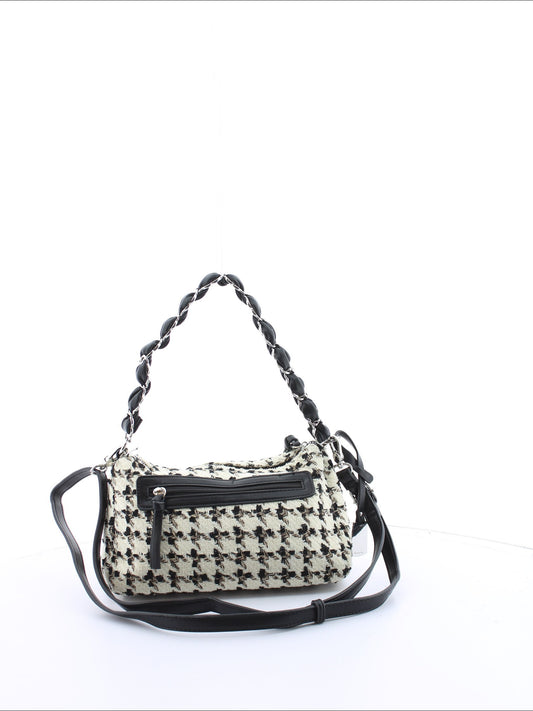 6160fe15ae335e54e99113da74c24e95