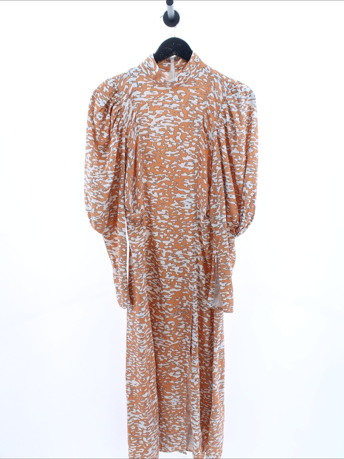 546c285e81f3e864f46bceb88cfda022