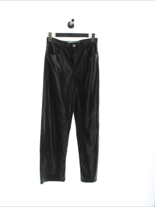 10a6b50c3bee73bfc293cf02fc66d04b