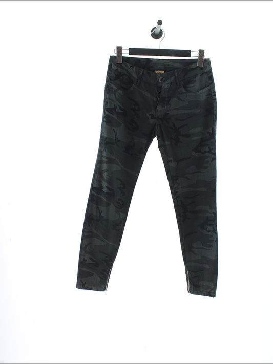 6b46431f0fecc1a0ccd3b8b5f7545f16