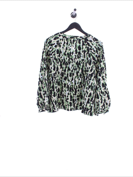 ee69856d7b124a3501290ec4f8c6aebd