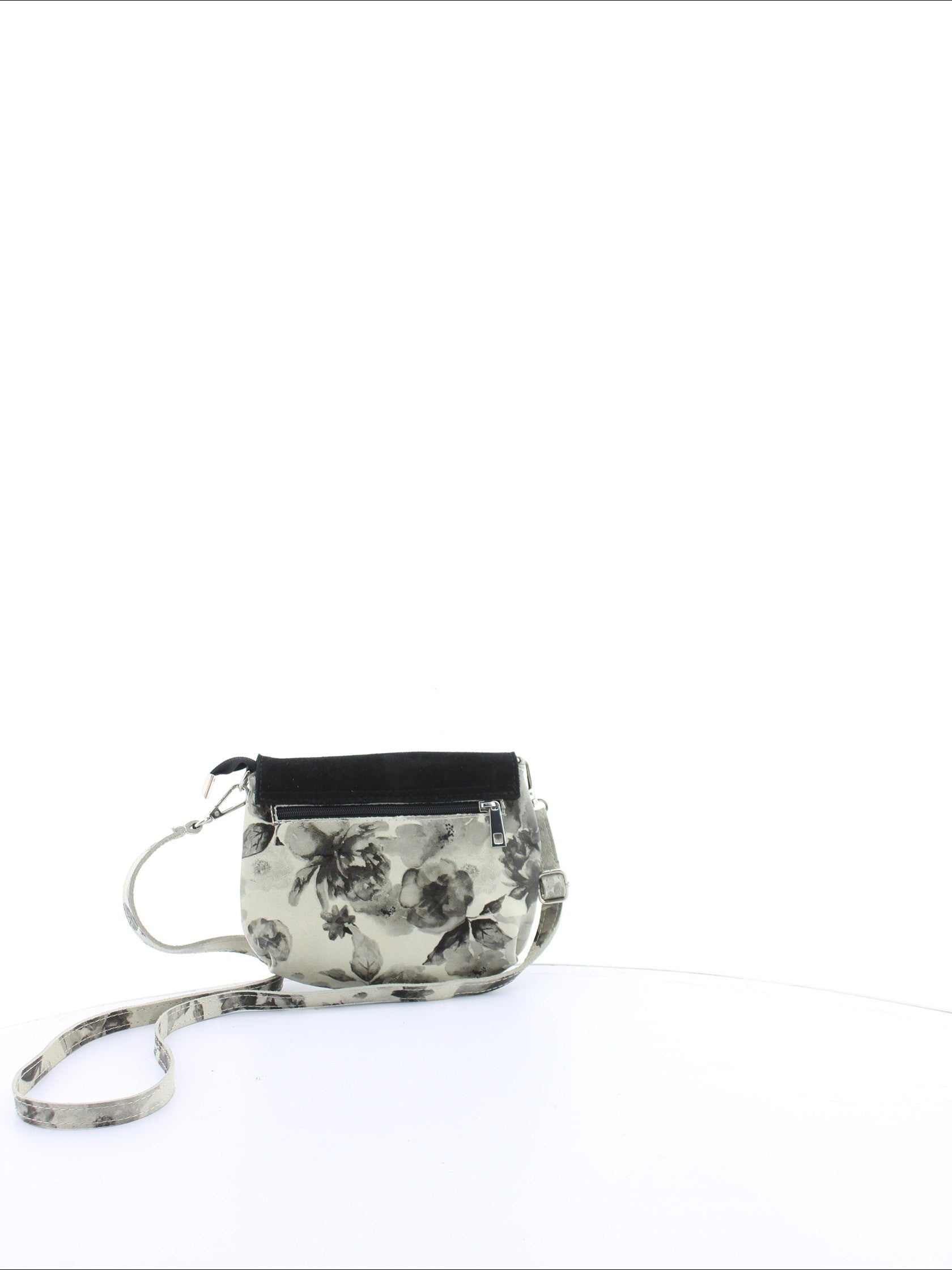 69c01dc63f857e13878d5ad7d0d93e86