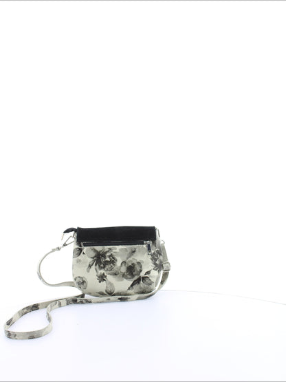 69c01dc63f857e13878d5ad7d0d93e86