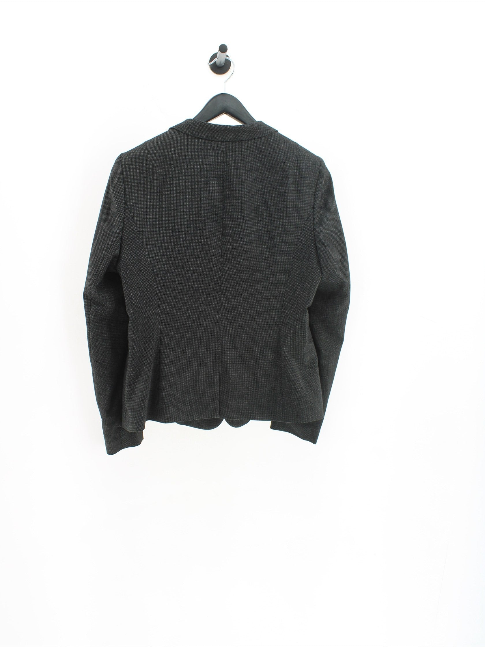 d3701565c1693b8d203bf18810fa70e7