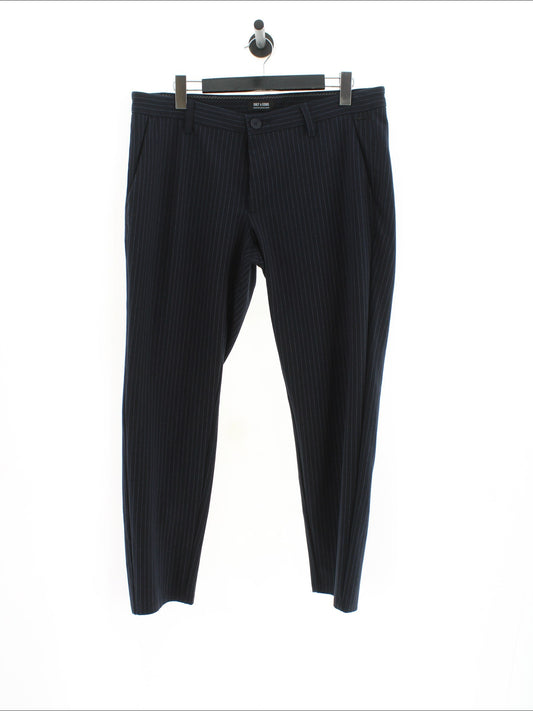 51e58a4f964a88b8e48f87aa3d4283ad