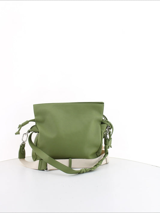 7dfc495d0caf772a223e61a653ce6d7b