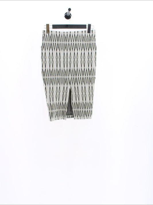 3feef4705053783974317d9ca5a93855