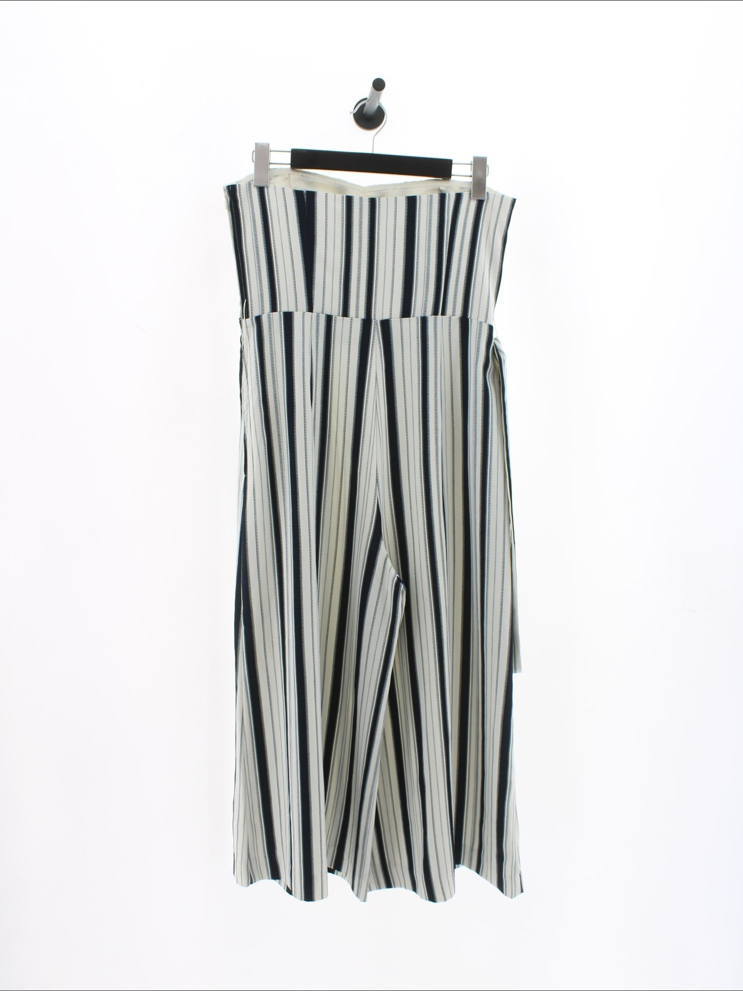 9ec3f40a0f646d5bb5182d025b611771