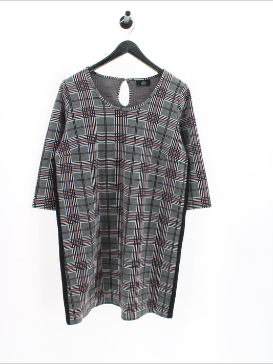 8927eb3b89351f0cde193471bccea1a3