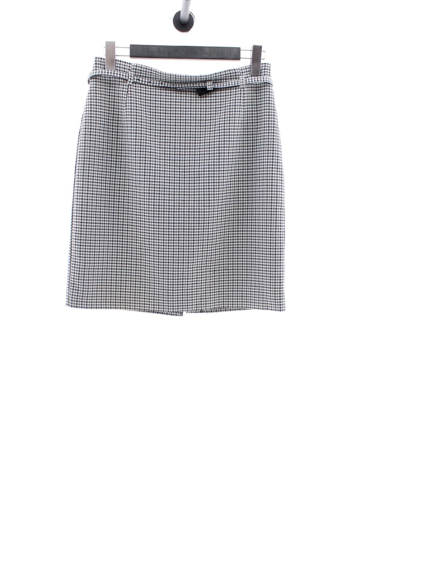 1dcaa0602e307773401332e625538225