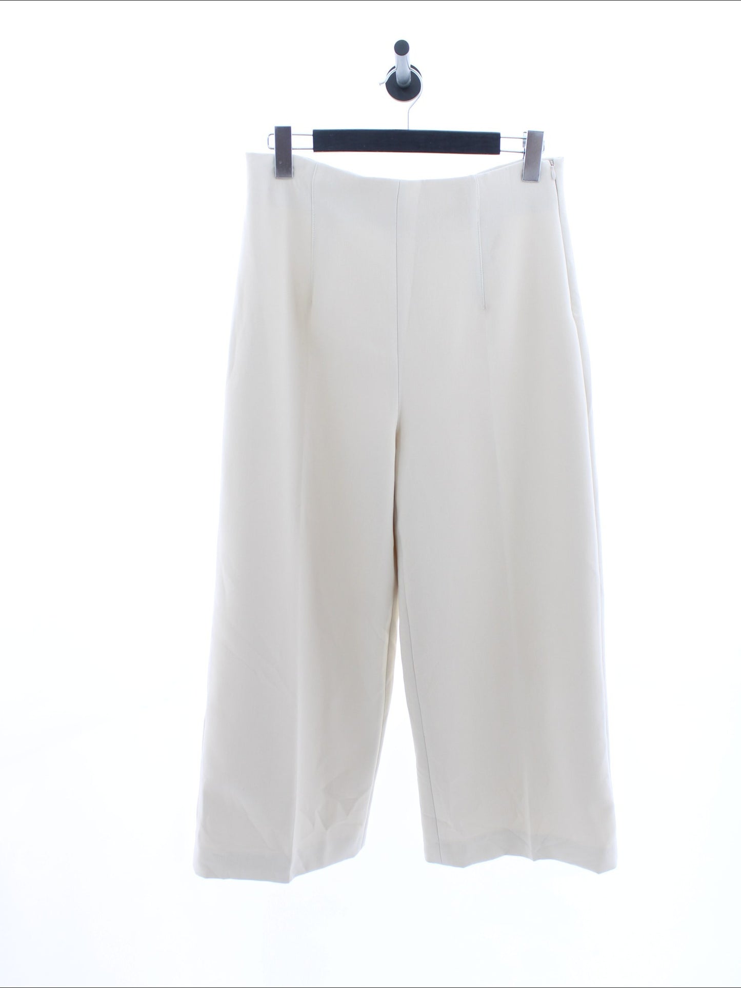 d1fbe6fb90a15736bd1ed9b3e3ab18e9