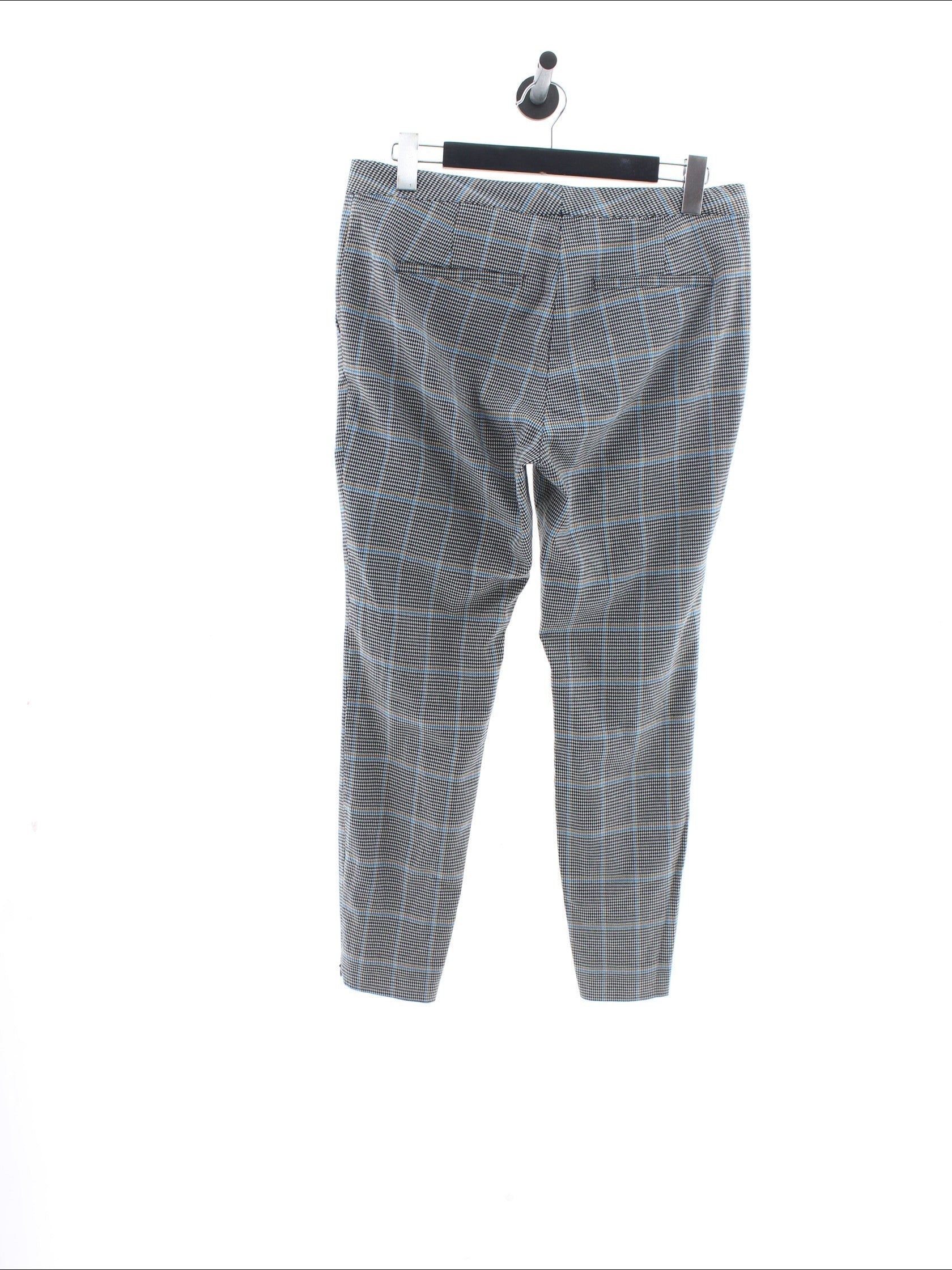 1d9e294eb778bcaa0b87df8479349c02