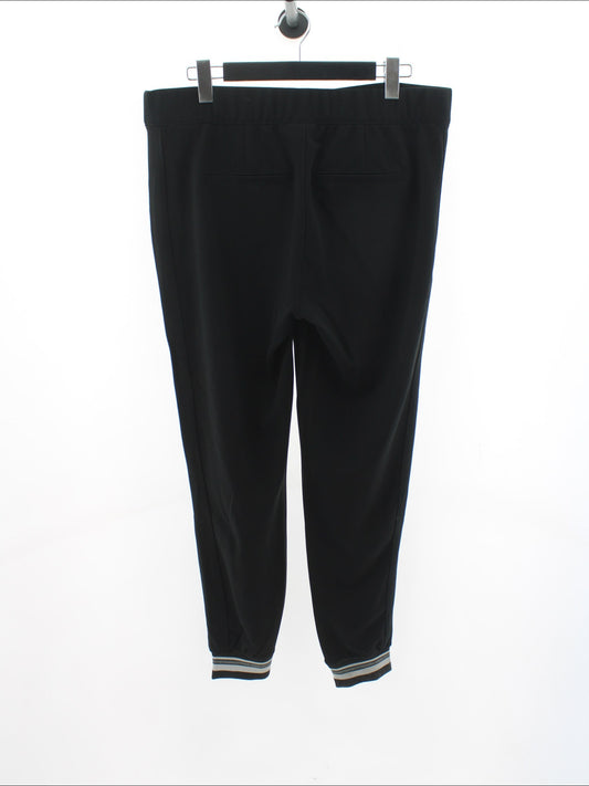 e18648810601135b35fb52d8442d1945