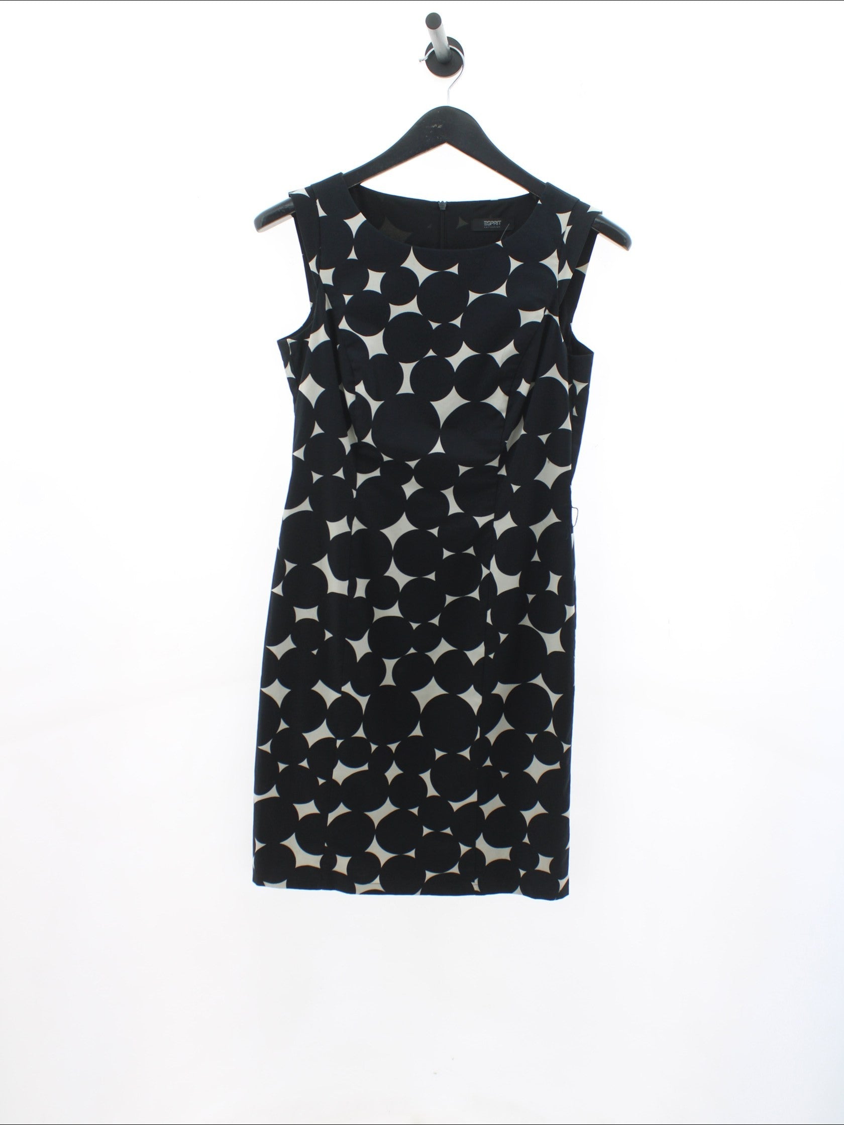 2f215b51efe223160b3b012e3086bab7