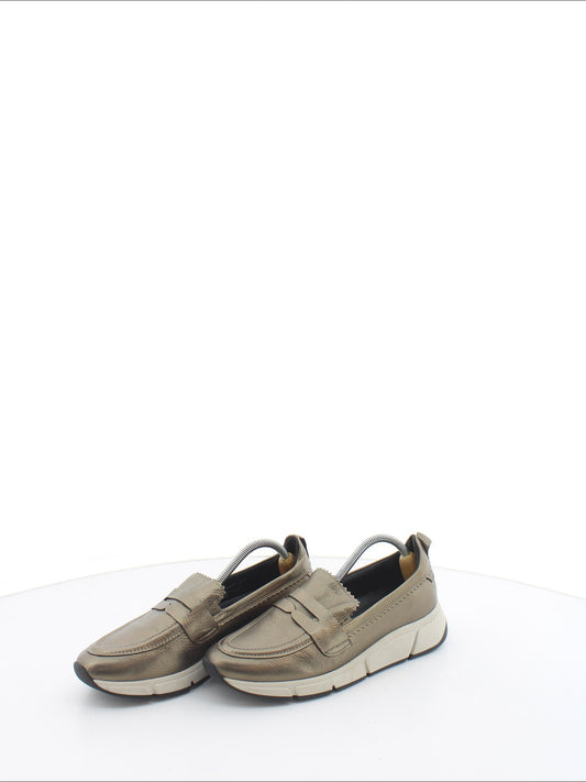 e9fcbf551444f8512e8585abd2c253cd