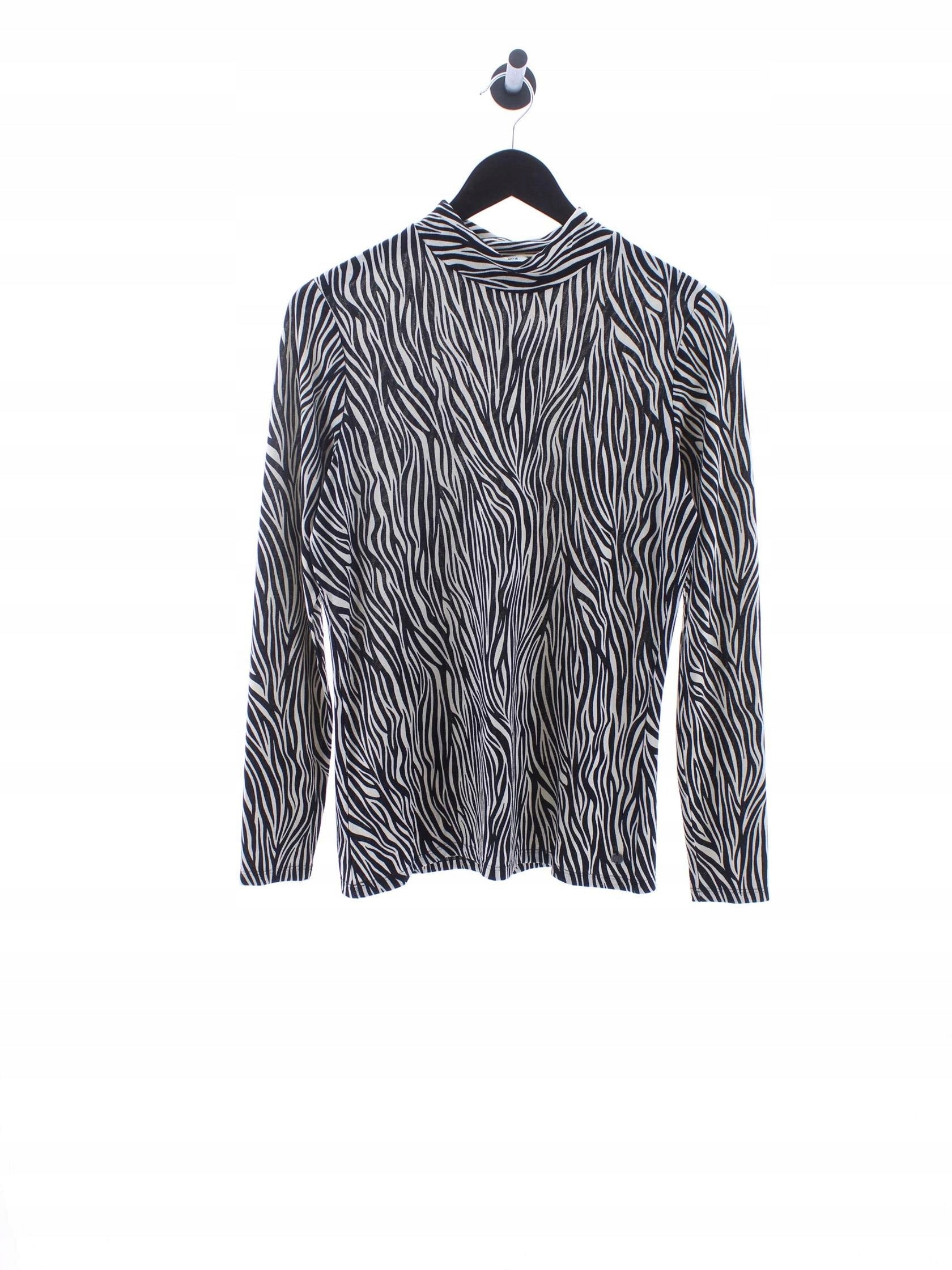 1c9a3a27d78bcc4ee706a43839410b77