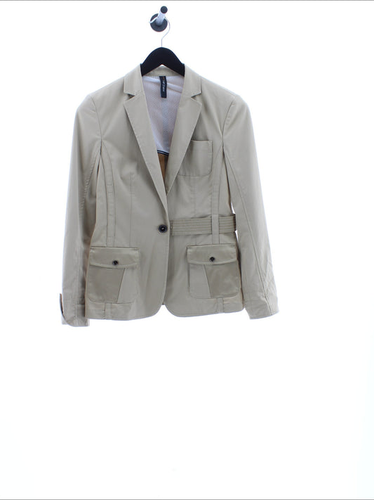 9c34368e25eb30a3094421fd9a2c7de8