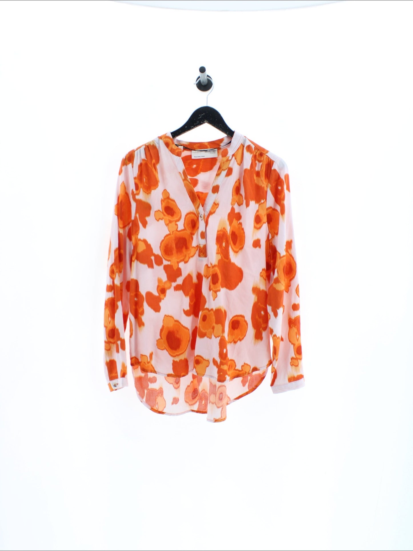 4ecac7da6a5209bf6b107e92c6f8e44d