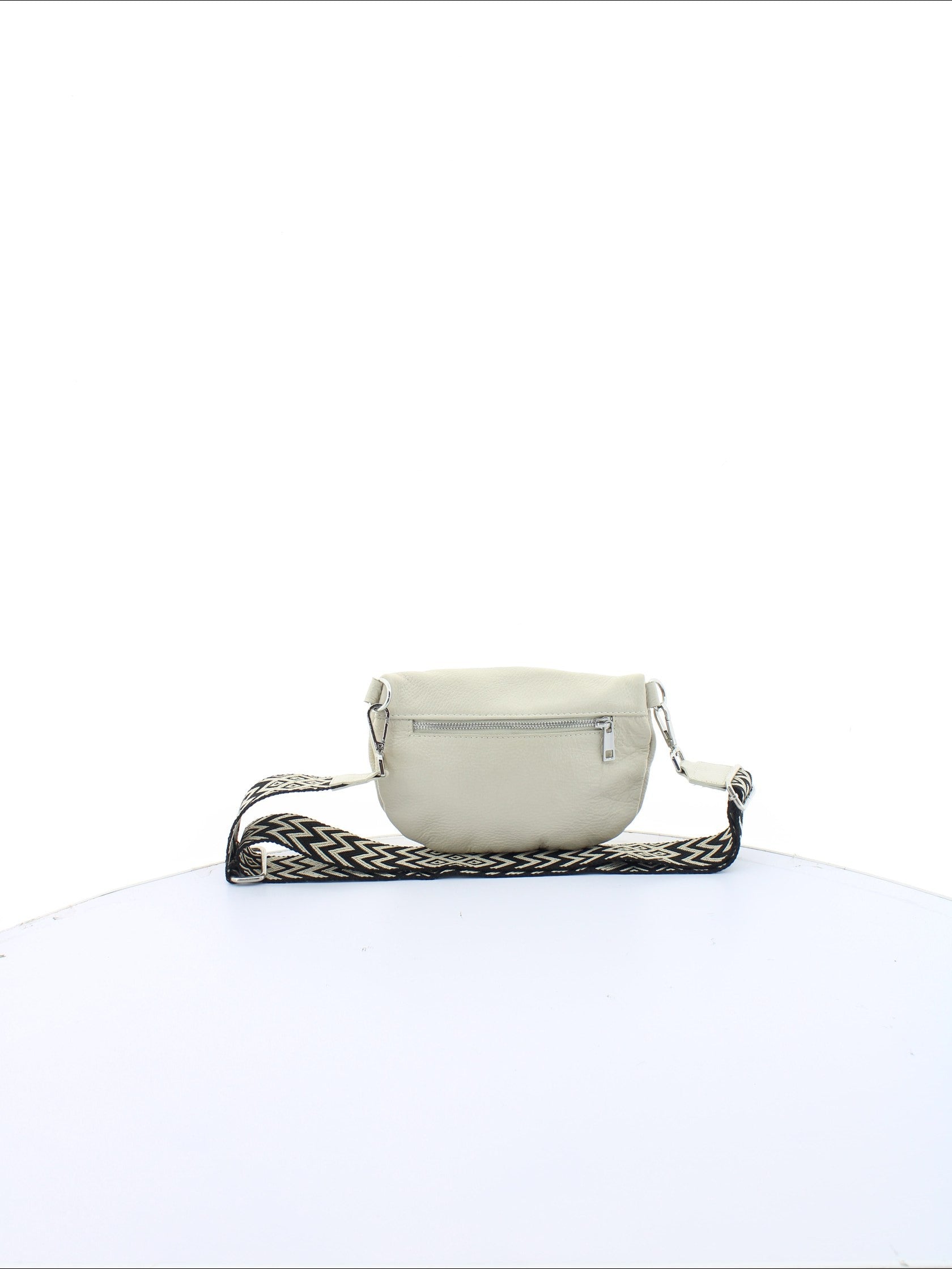 48e8da8638e5ea3dcfa403596986bb9a