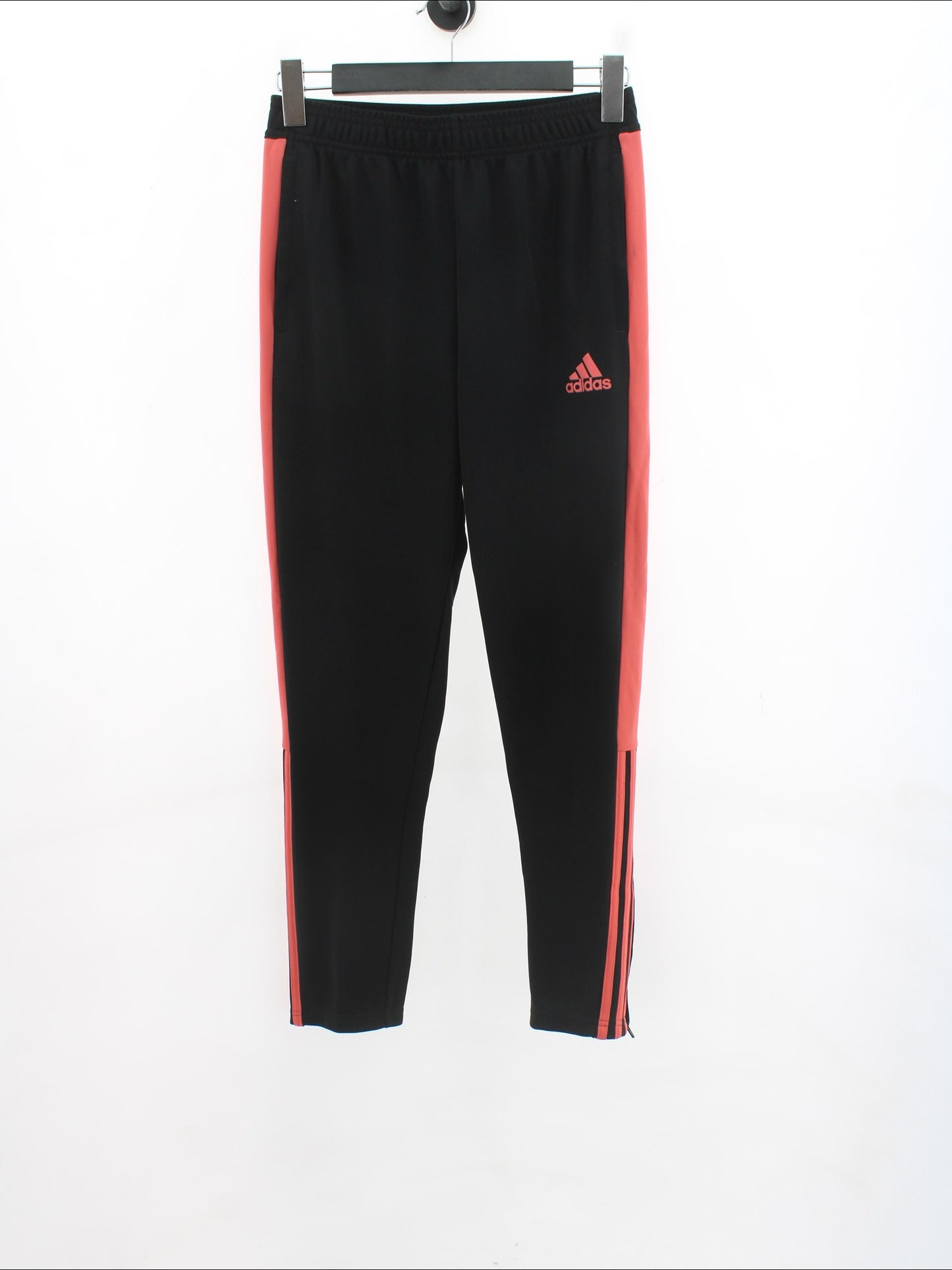 56f84d8946156d3e048e25e2af29a128