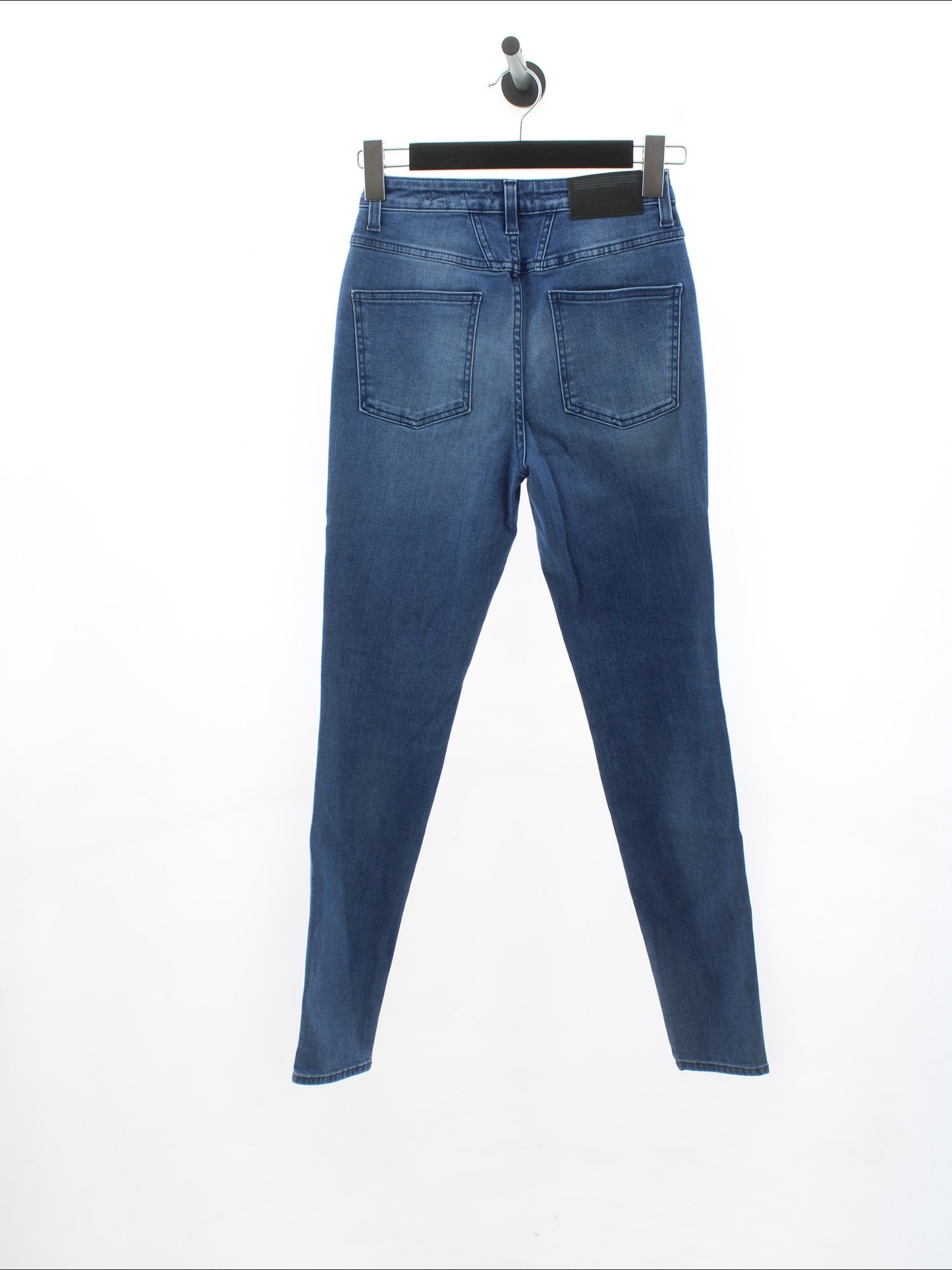 7cef25a9a4c219542fec99fec400344f