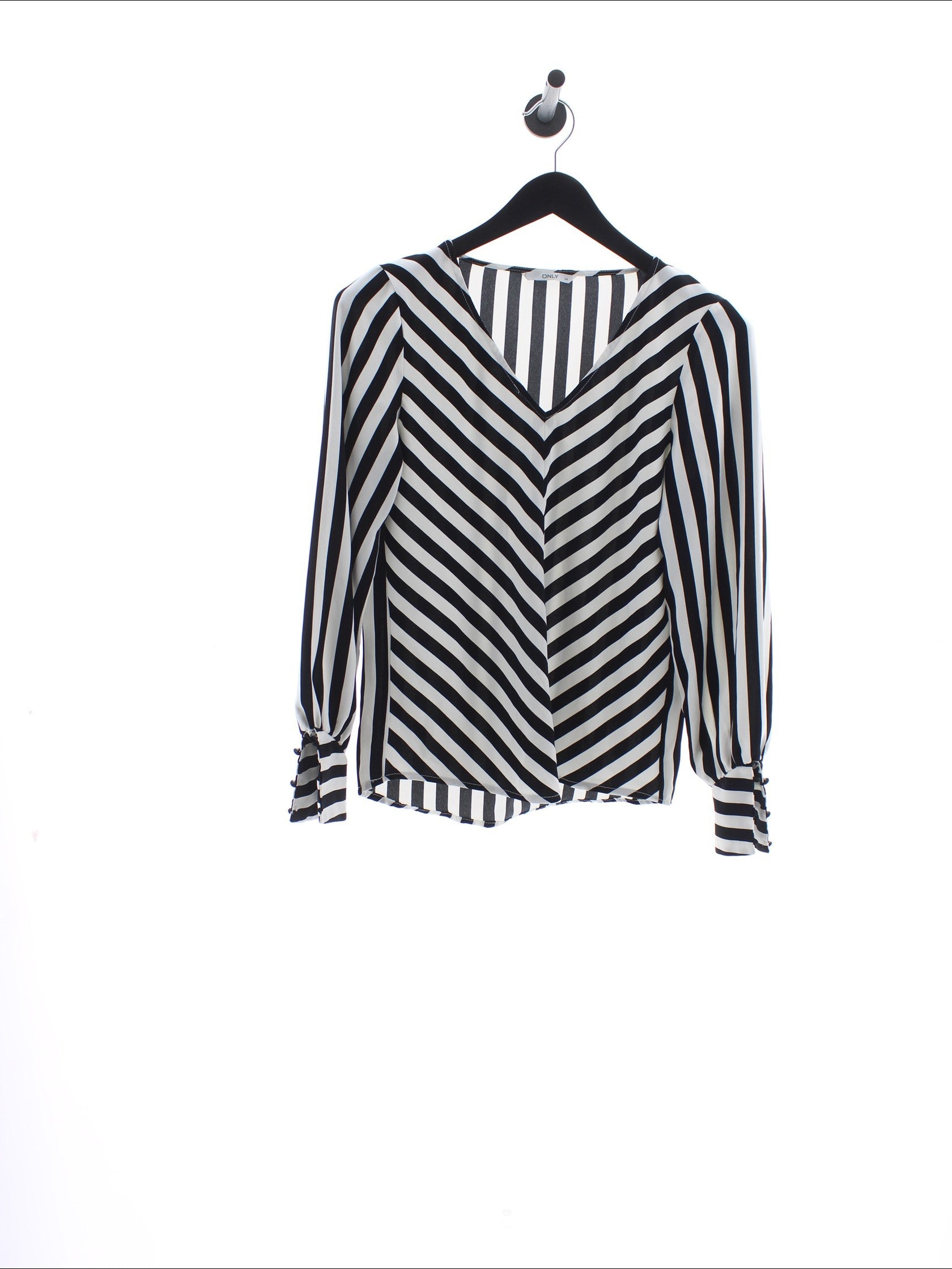 ee1d32c06a079169054d15a0b1a187e3