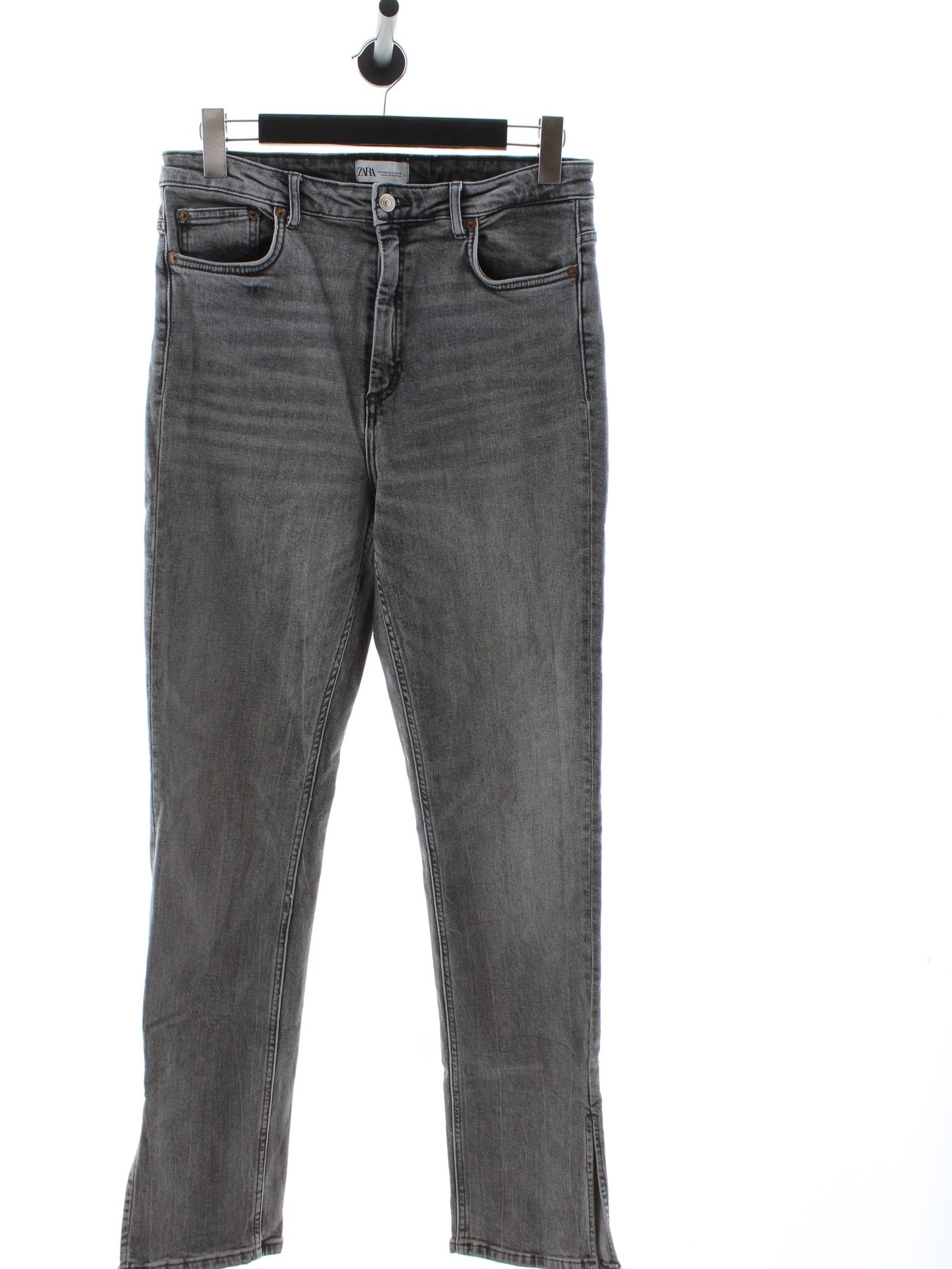 ec81c1f62a0c77eca64bb5b655b7bbf5