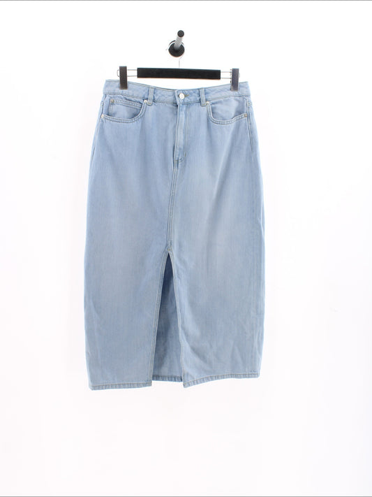 c748ed40064f6d689eb67f41ffa73207