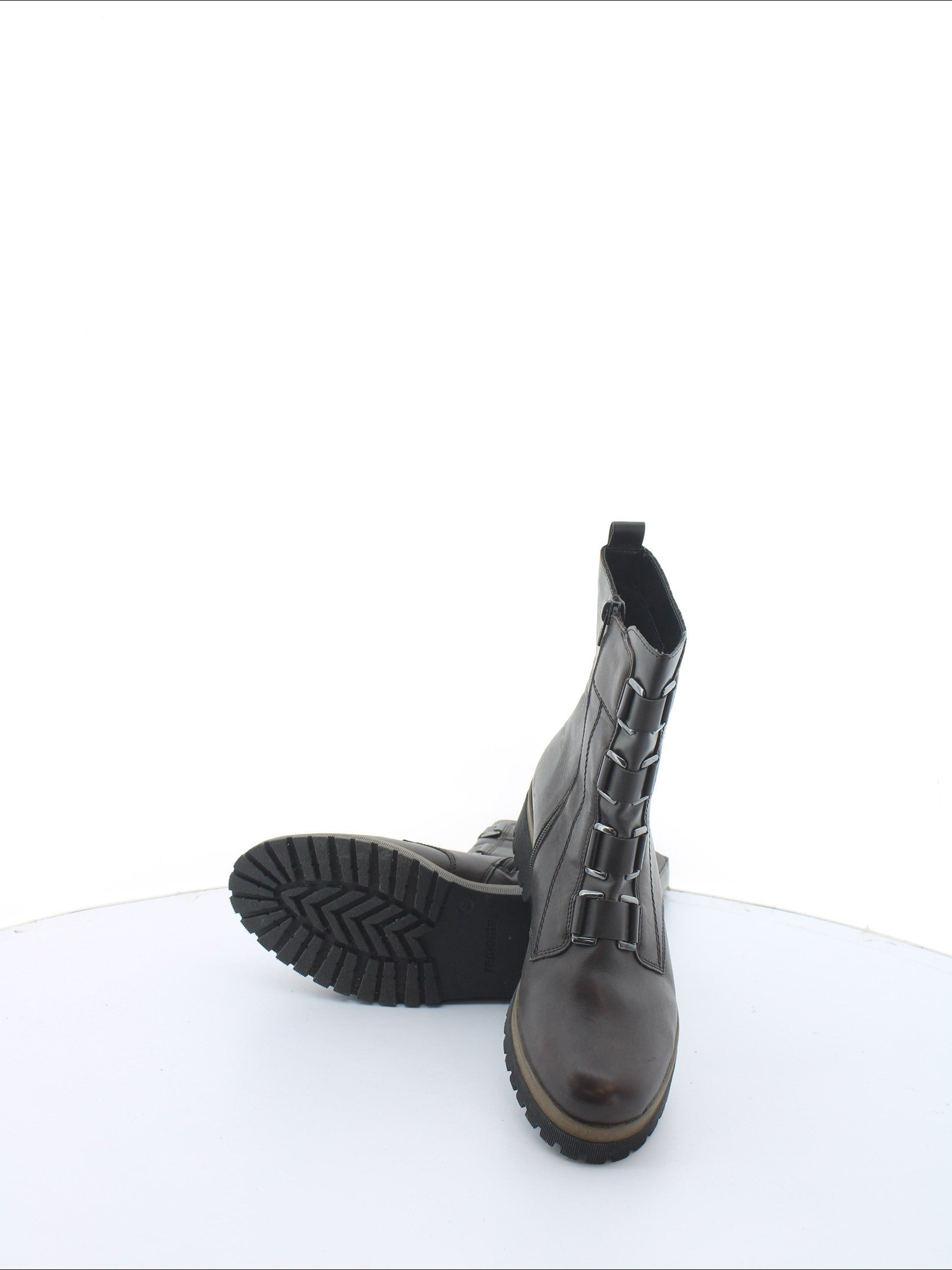 6de05710e756b6a28a3a5439f526d824