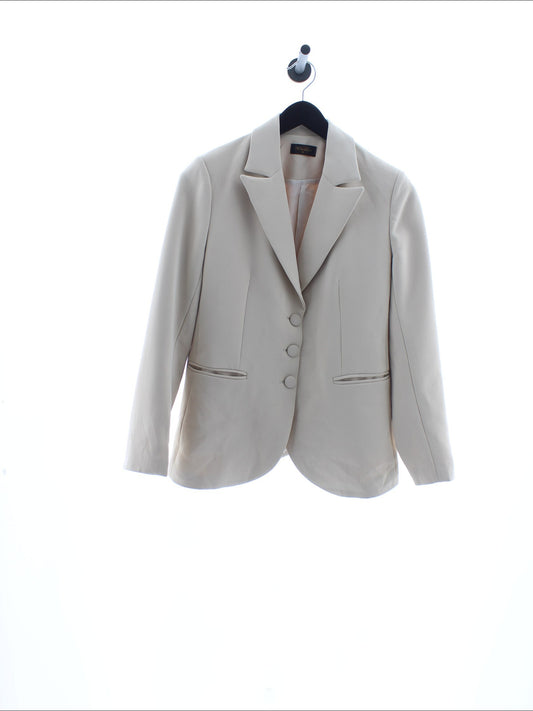 01a661c5f8dbd53f2870261225288305