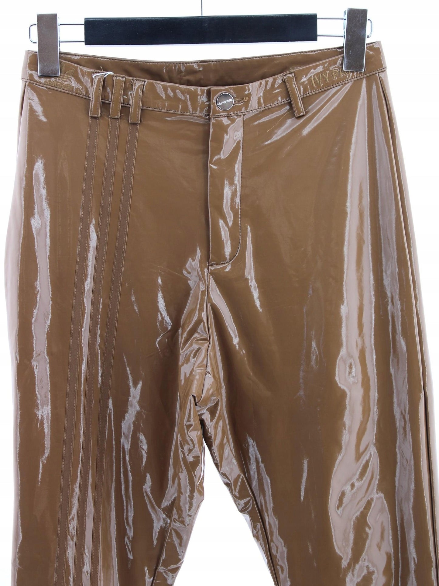 236cbe2e5d1475c77661ca64b19178e1