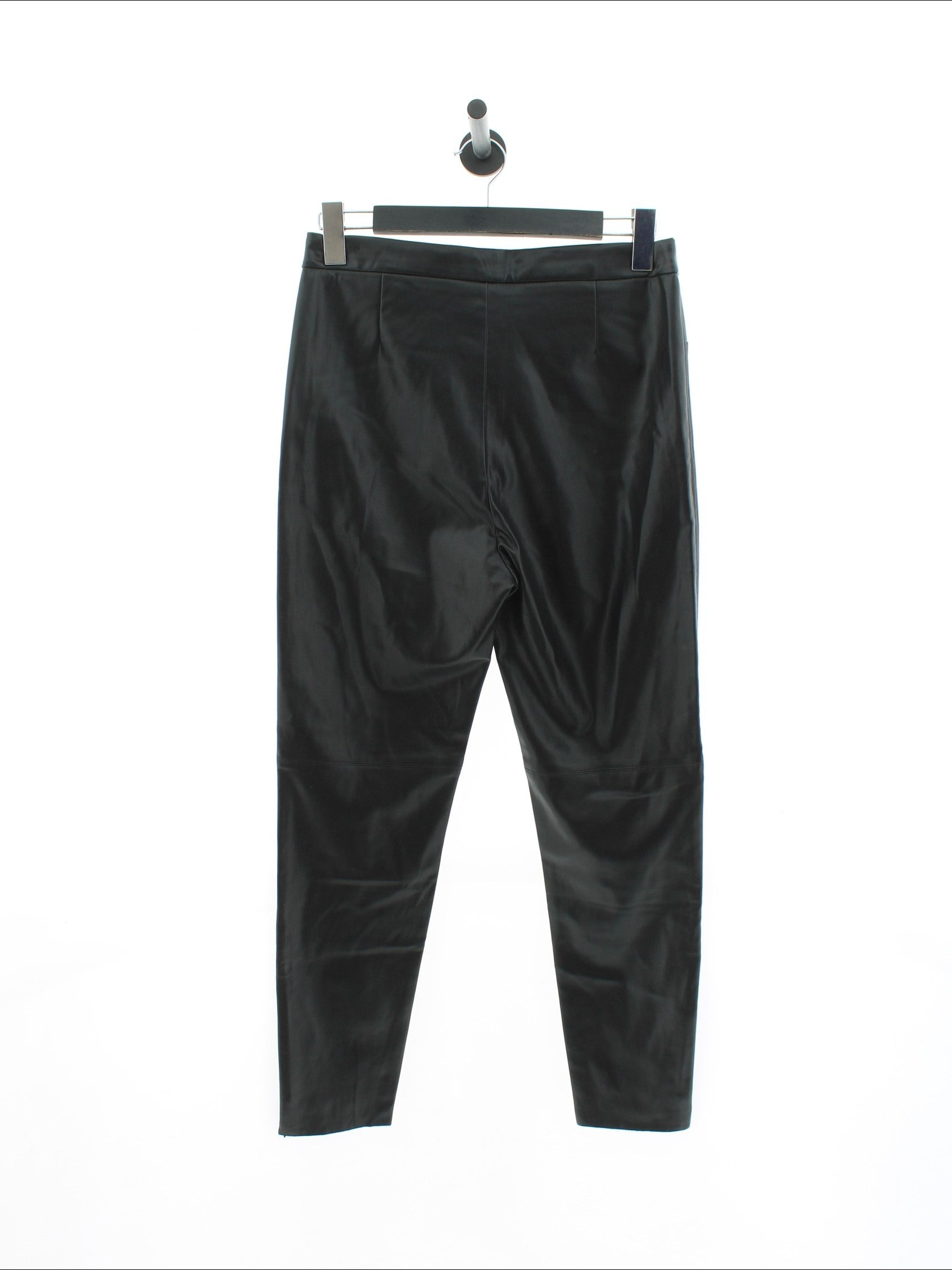 37a26e54208a5e08f8d9004451d64e77