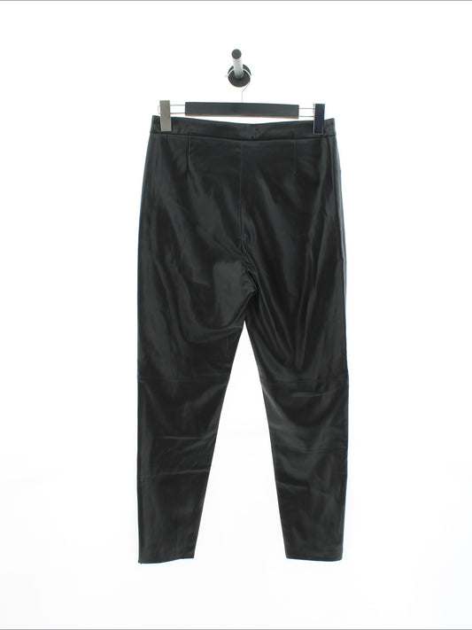 37a26e54208a5e08f8d9004451d64e77