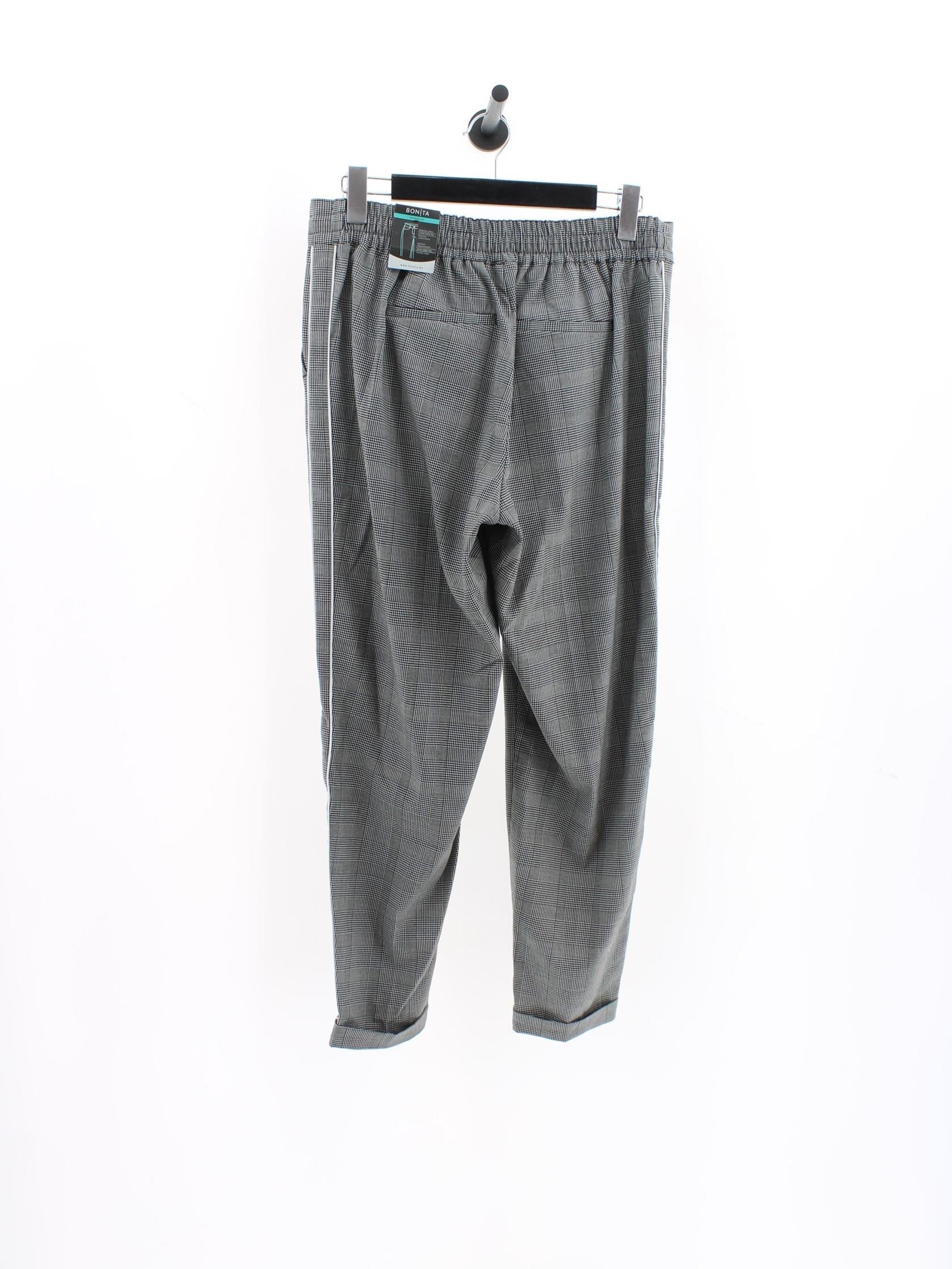 e076a2184623088e9daaec6dda162b32