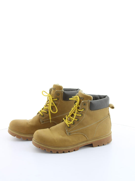 84a04a6761bce8a9c1c228bbb274c762