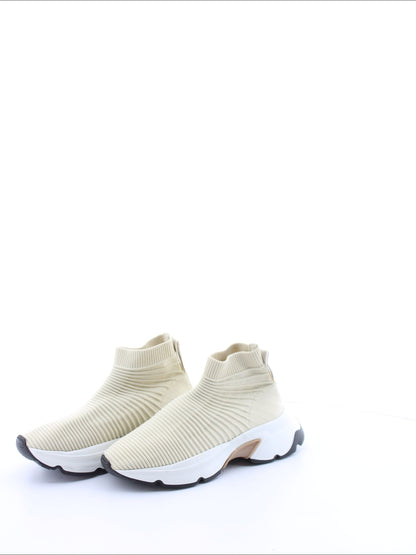 93ed51f56cc6c1a3af6532f6a686ce41