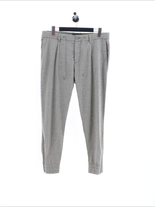 127b52491f61d19eb47cdf79edfbd250