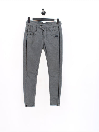 8233748e44746c13263bd8161a897bb0