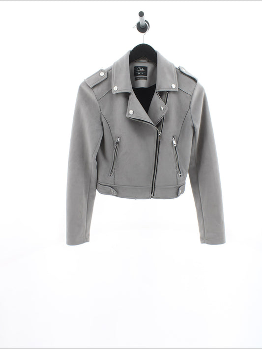 e9c99b50497a940d26c1368f9ba37240