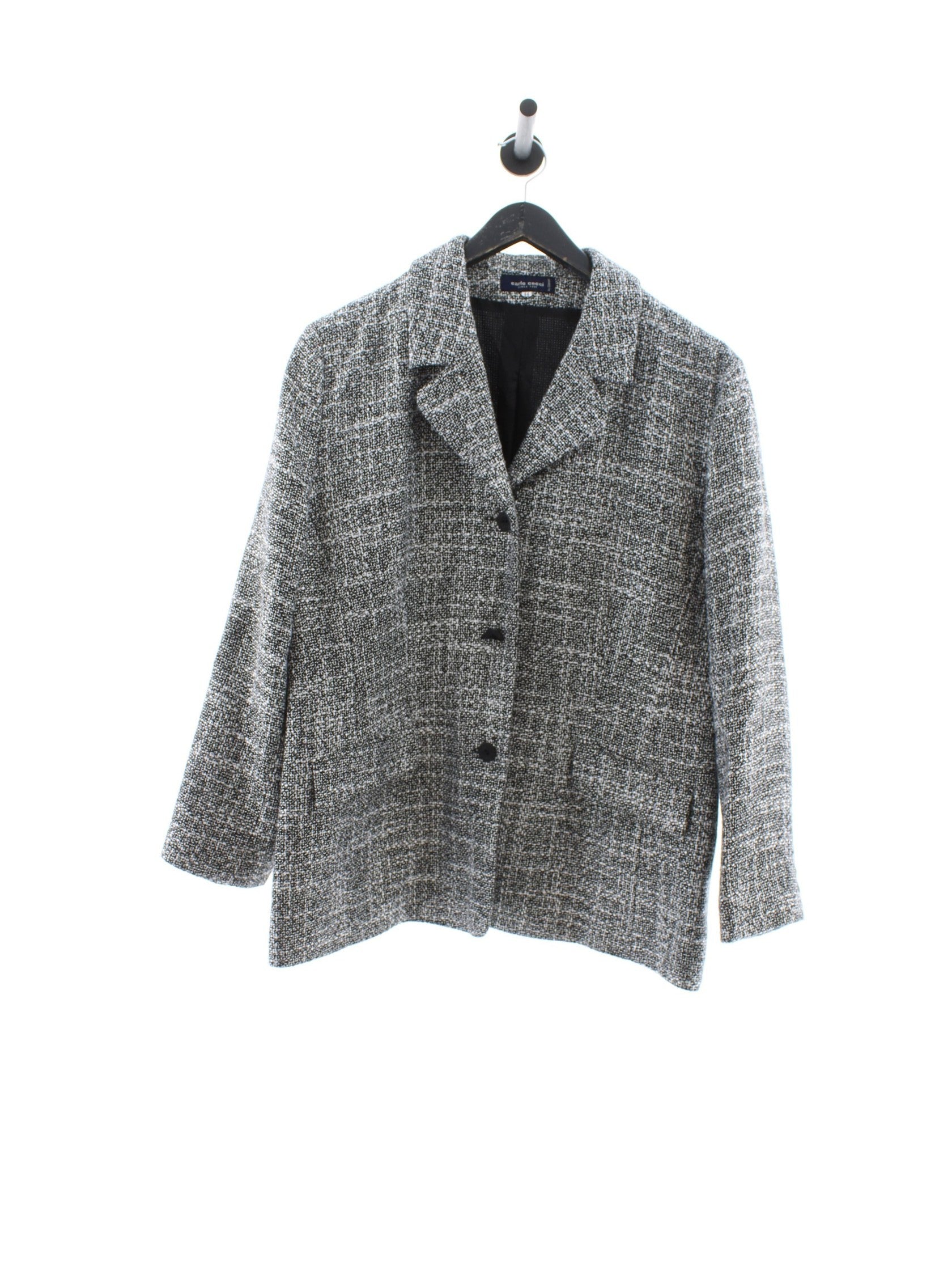 5a82d4deb7a6cf4e00e3f34ae4651b2d