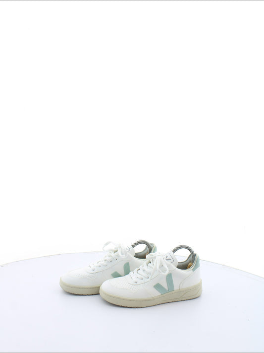 6b4bdea39486e35fa88a3597e7cc26a1