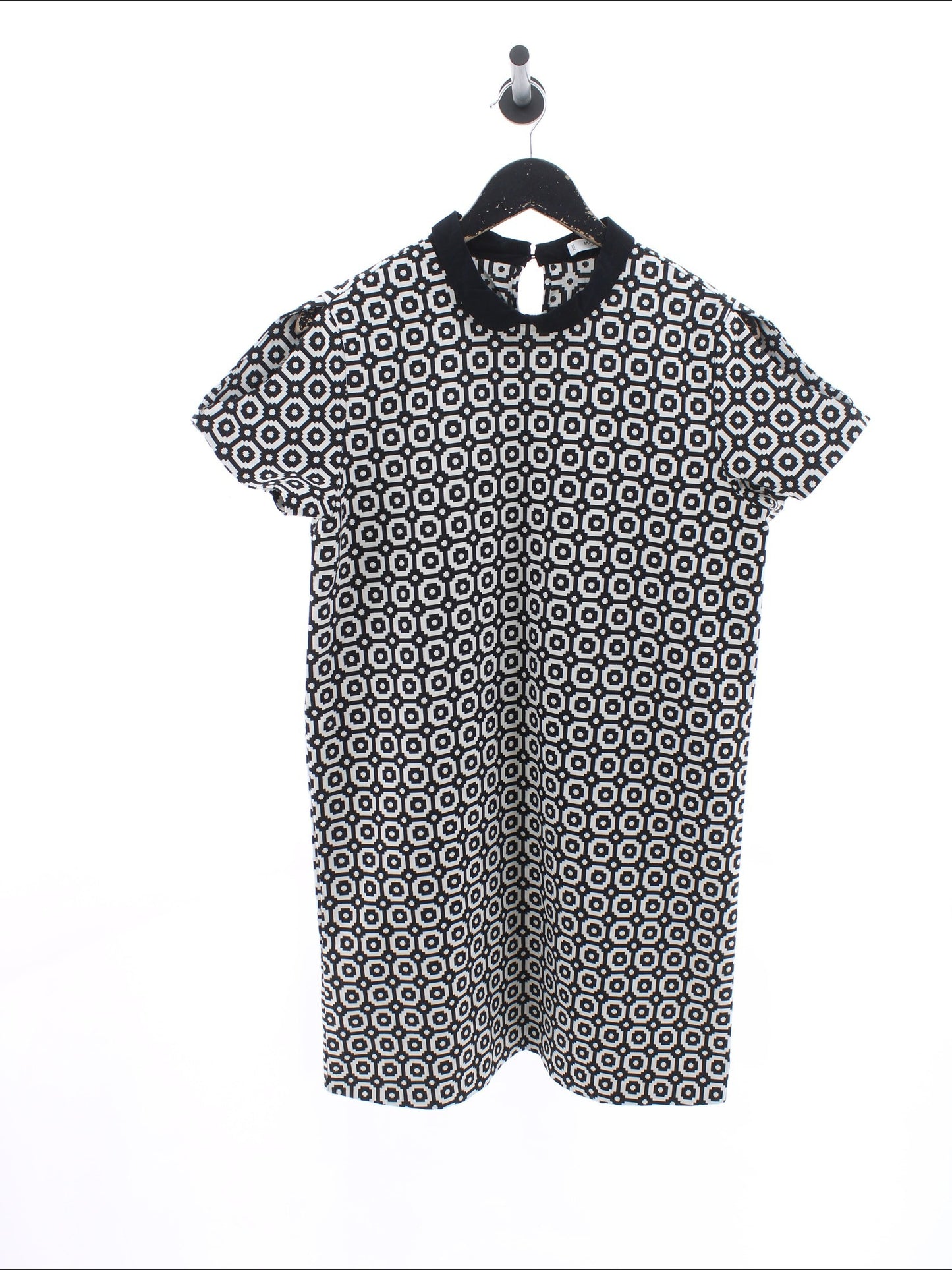 003f7c21bd3c4d0c551b04d585b63e7b