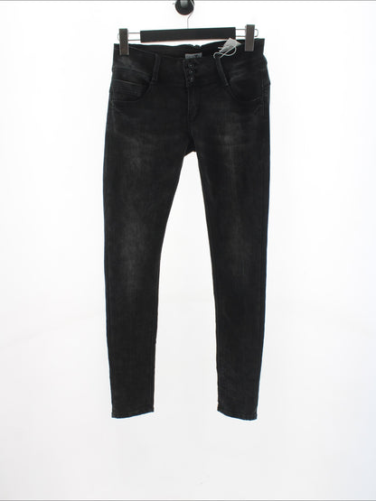 d12c2a56995738906b5bfbedde48a49d