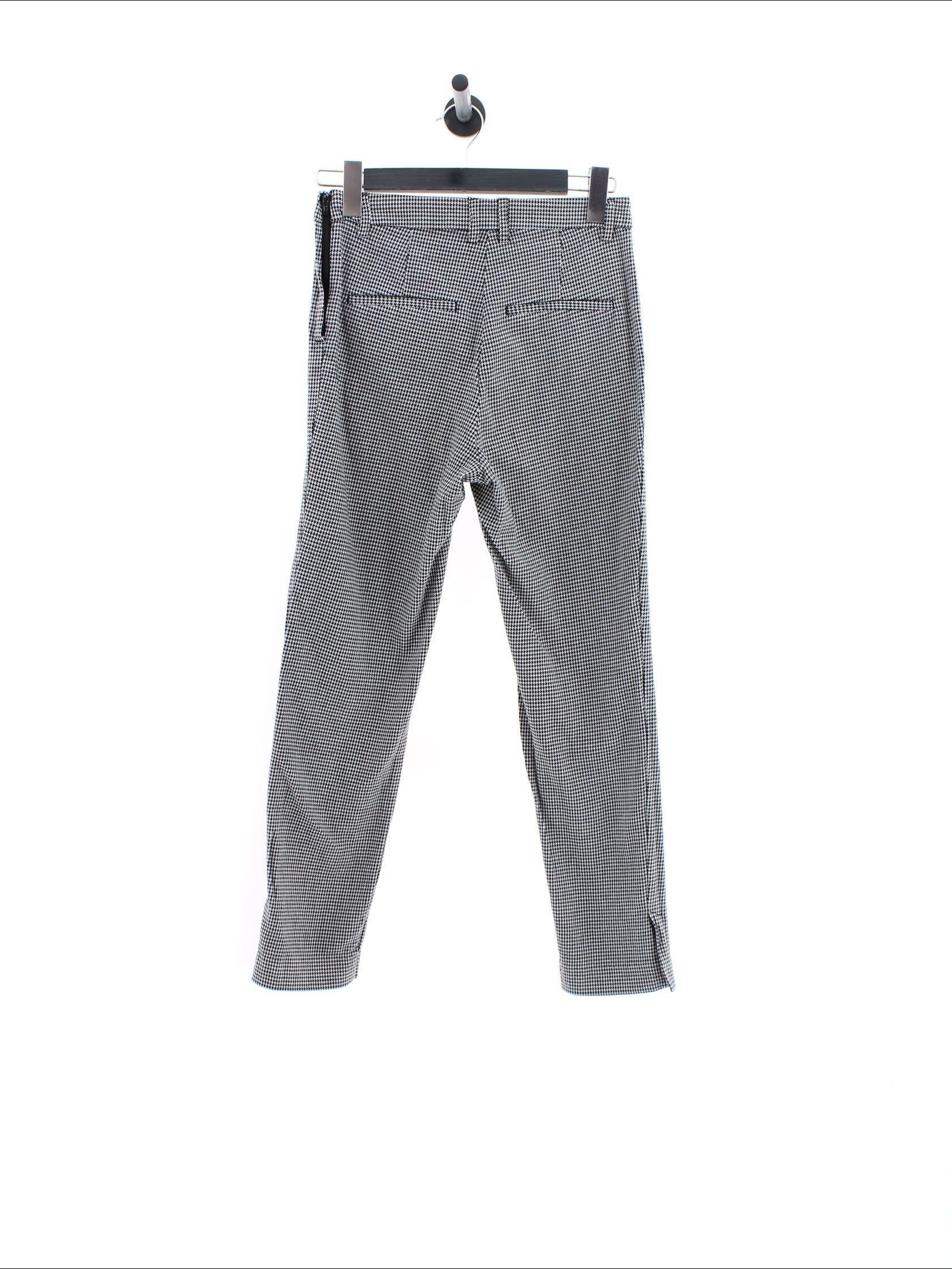 6e1dc360702320c1fdb0940822e3aaad