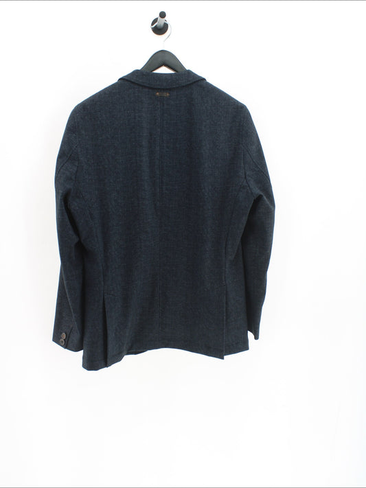 7a320a0f53445694a5a0159e7211531a