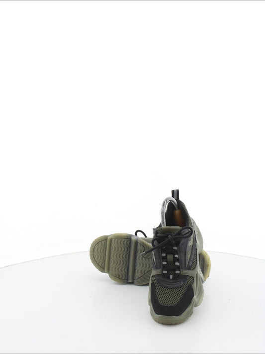 2b465a0fee03069e6acee8cfef11a12f