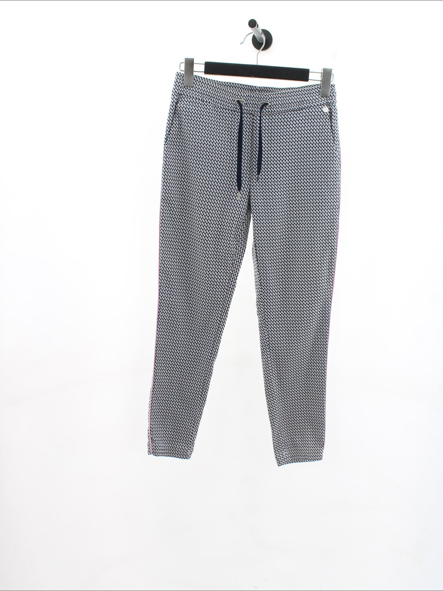 5a8e4f6a1ad397a62fc4e7c6c2b0be9c
