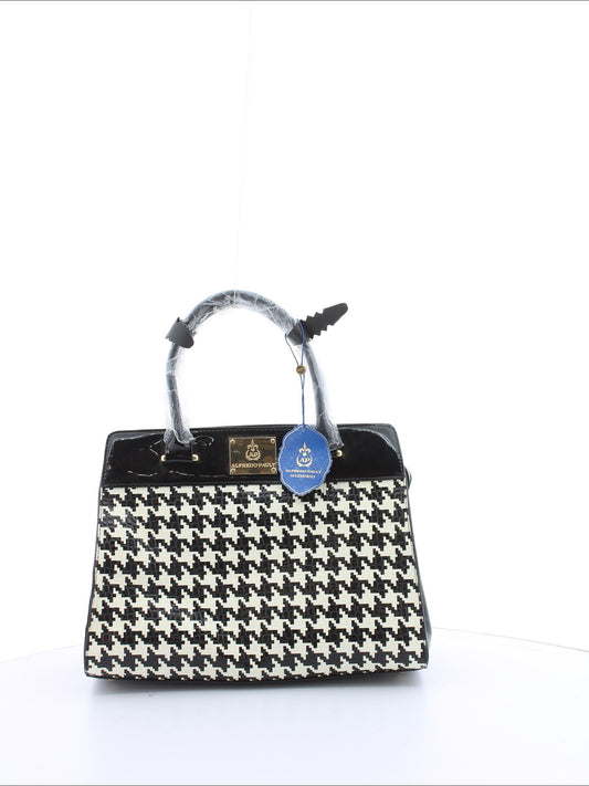 f4527806f8fcbbac133f8fc4501e08d0